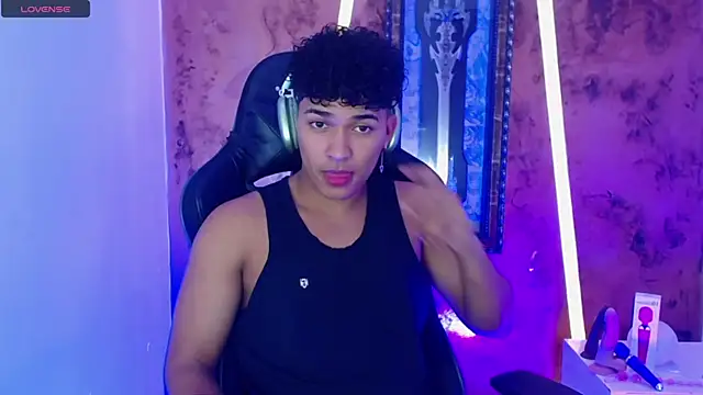 Snapshot of jamescurli_ chatting on 01-25-25, 05:18 jamescurli online show from 01-25-25, 05:18