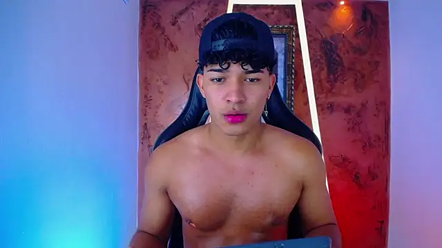 Snapshot of jamescurli_ chatting on 02-25-25, 07:20 jamescurli online show from 02-25-25, 07:20