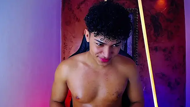 Snapshot of jamescurli_ chatting on 03-06-25, 05:46 jamescurli online show from 03-06-25, 05:46