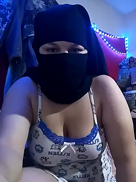 Snapshot of Sirinsx chatting on 12-01-24, 11:14 Sirinsx online show from 12-01-24, 11:14