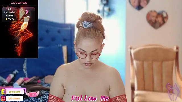 QueenYsuRey online show from 03-11-25, 04:40