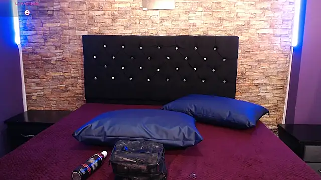 Snapshot of miacarperr1 chatting on 12-09-24, 11:34 miacarperr1 online show from 12-09-24, 11:34