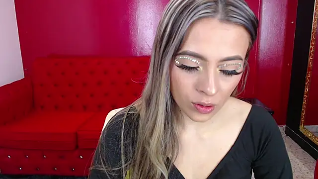 Snapshot of miacarperr1 chatting on 01-13-25, 08:37 miacarperr1 online show from 01-13-25, 08:37