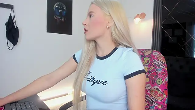 Snapshot of miacarperr1 chatting on 02-02-26, 09:02 miacarperr1 online show from 02-02-26, 09:02