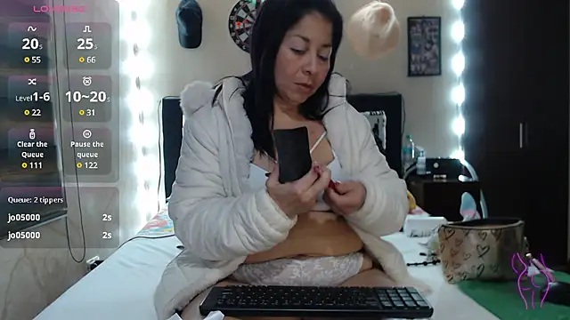 Rachell 111 online show from 01-29-25, 11:51