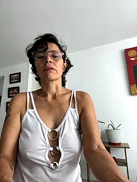 Snapshot of MireyaTorresGu chatting on 10-02-25, 02:46 MireyaTorresGu online show from 10-02-25, 02:46