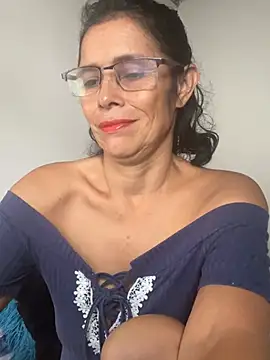 MireyaTorresGu online show from 05-14-26, 04:03