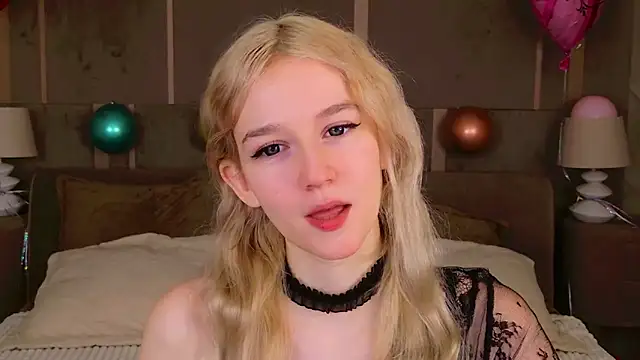 NaomiLoys online show from 02-15-25, 04:23