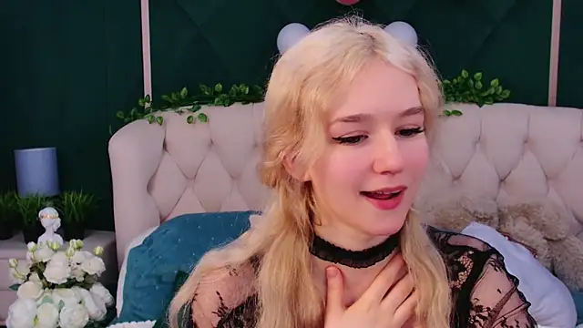 NaomiLoys online show from 02-16-25, 08:11