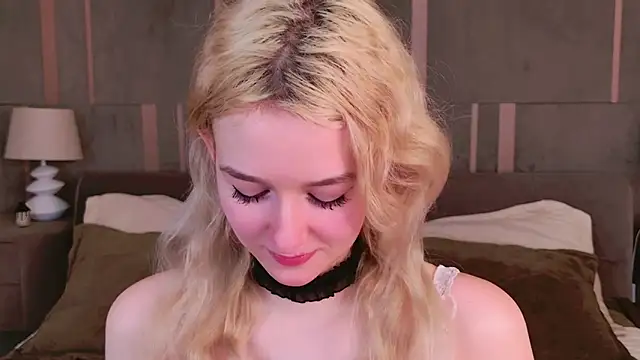 NaomiLoys online show from 03-06-25, 11:53