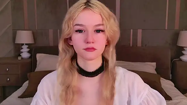 NaomiLoys online show from 03-08-25, 05:59