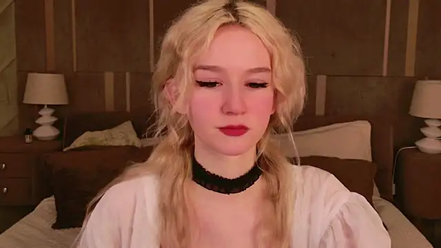 NaomiLoys online show from 03-11-25, 12:00