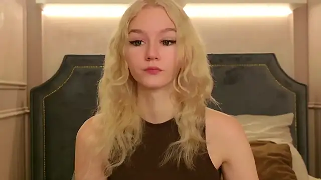 NaomiLoys online show from 09-19-25, 10:49