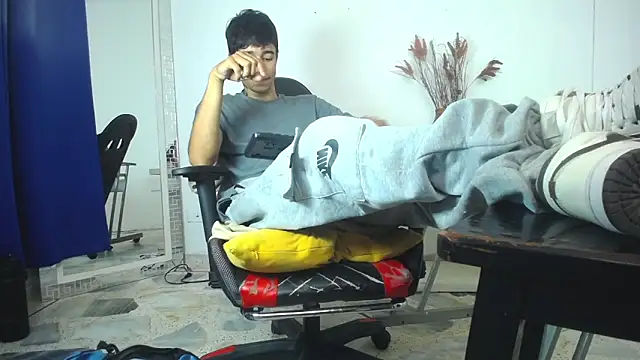 Snapshot of Zacktk7 chatting on 01-24-25, 05:32 Zacktk7 online show from 01-24-25, 05:32