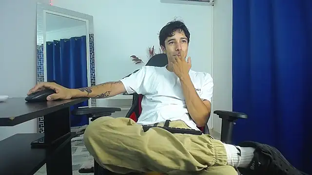 Snapshot of Zacktk7 chatting on 01-30-25, 08:53 Zacktk7 online show from 01-30-25, 08:53