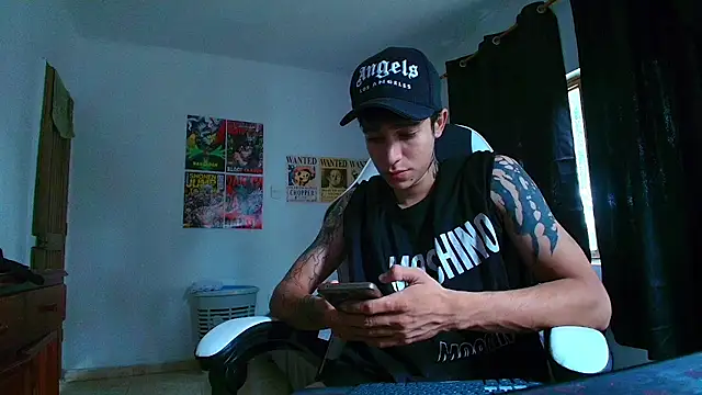 Snapshot of Zacktk7 chatting on 02-11-25, 05:07 Zacktk7 online show from 02-11-25, 05:07