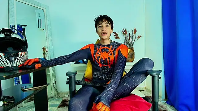 Snapshot of Zacktk7 chatting on 02-15-25, 08:11 Zacktk7 online show from 02-15-25, 08:11