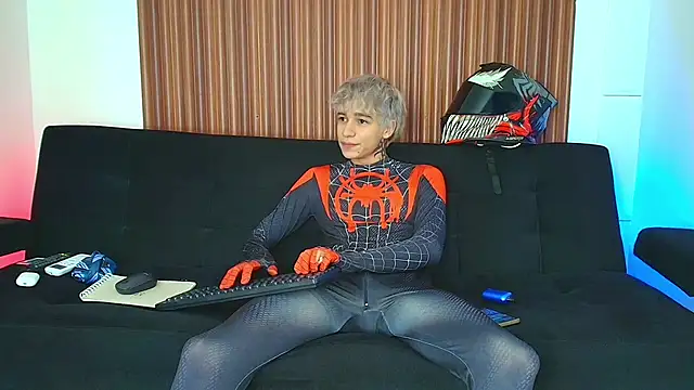 Snapshot of Zacktk7 chatting on 03-04-25, 11:11 Zacktk7 online show from 03-04-25, 11:11