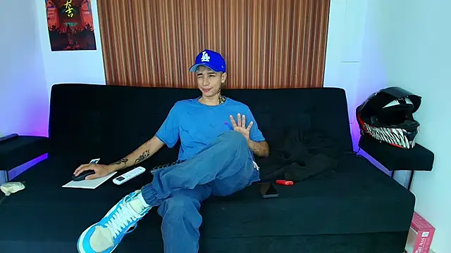 Snapshot of Zacktk7 chatting on 03-14-25, 08:28 Zacktk7 online show from 03-14-25, 08:28