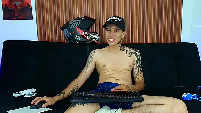 Snapshot of Zacktk7 chatting on 03-15-25, 10:11 Zacktk7 online show from 03-15-25, 10:11