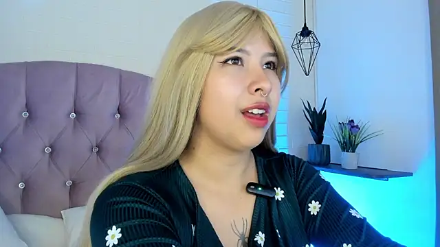 Namiko Park online show from 12-16-24, 07:21