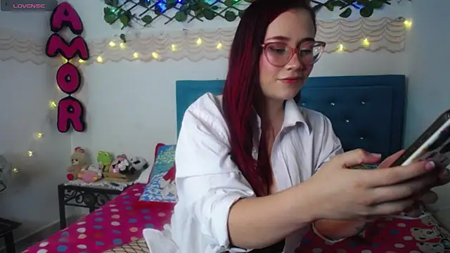 Snapshot of zarquita99 chatting on 12-11-24, 12:23 zarquita99 online show from 12-11-24, 12:23