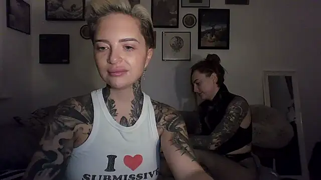 Snapshot of Alexandersonxo chatting on 12-15-25, 08:07 Alexandersonxo online show from 12-15-25, 08:07