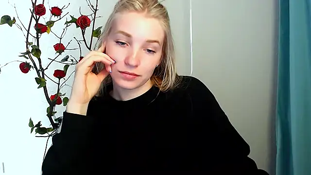 Queen ofLove online show from 04-28-26, 01:16