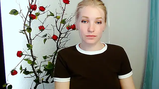 Queen ofLove online show from 04-29-26, 01:15