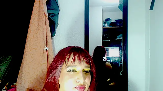 Snapshot of alexandrasexy32 chatting on 02-18-25, 07:32 alexandrasexy32 online show from 02-18-25, 07:32