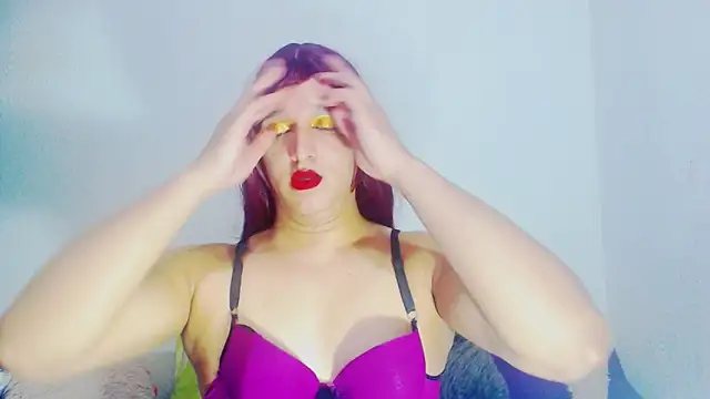 Snapshot of alexandrasexy32 chatting on 01-06-26, 03:21 alexandrasexy32 online show from 01-06-26, 03:21