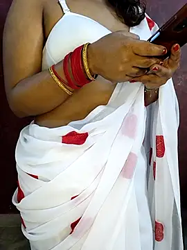 Snapshot of deslisexpriya chatting on 03-09-25, 05:33 deslisexpriya online show from 03-09-25, 05:33
