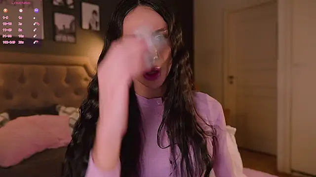 Snapshot of Kim_Oberlin_ chatting on 03-22-25, 11:21 Kim Oberlin online show from 03-22-25, 11:21