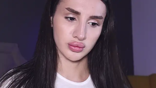 Snapshot of Kim_Oberlin_ chatting on 09-21-25, 03:57 Kim Oberlin online show from 09-21-25, 03:57