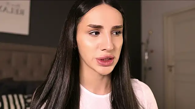 Snapshot of Kim_Oberlin_ chatting on 10-22-25, 04:07 Kim Oberlin online show from 10-22-25, 04:07