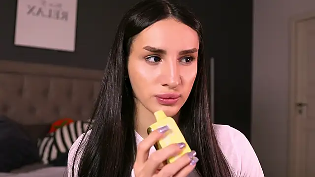 Snapshot of Kim_Oberlin_ chatting on 10-26-25, 11:38 Kim Oberlin online show from 10-26-25, 11:38