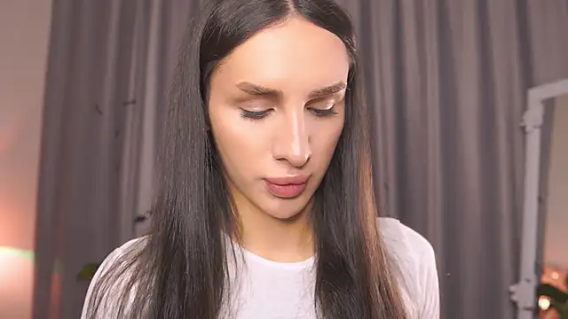 Snapshot of Kim_Oberlin_ chatting on 11-02-25, 04:09 Kim Oberlin online show from 11-02-25, 04:09