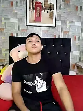 couple lovelyds online show from 01-31-25, 12:51