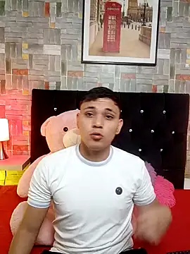 couple lovelyds online show from 02-02-25, 12:35