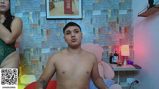 couple lovelyds online show from 11-04-25, 08:30