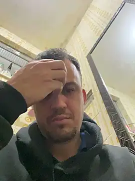 Snapshot of Vaguinhowqs chatting on 11-07-25, 07:41 Vaguinhowqs online show from 11-07-25, 07:41