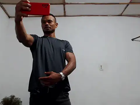 Snapshot of fernandez_latinblackk chatting on 12-30-24, 02:09 fernandez latinblackk online show from 12-30-24, 02:09