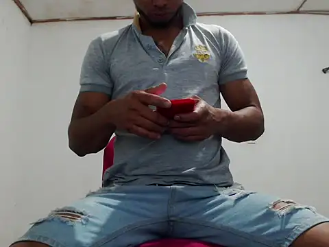 Snapshot of fernandez_latinblackk chatting on 01-26-25, 03:48 fernandez latinblackk online show from 01-26-25, 03:48