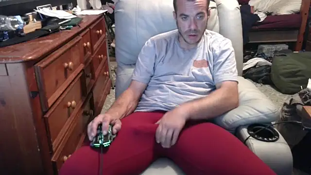 ScubaStevex online show from 10-02-25, 11:12