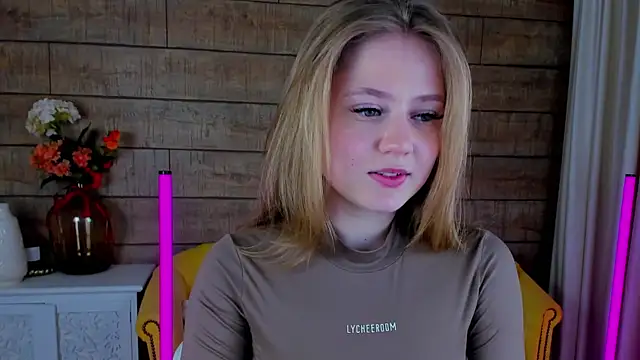 SelinSwarovski online show from 02-22-25, 10:31