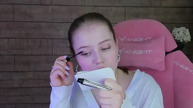 SelinSwarovski online show from 09-15-25, 05:35