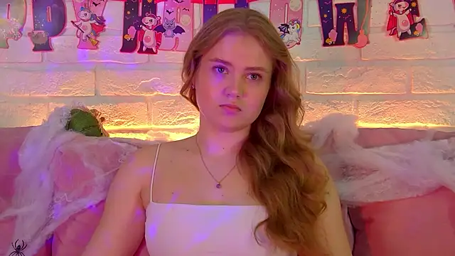 SelinSwarovski online show from 10-28-25, 07:05