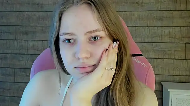 SelinSwarovski online show from 05-15-26, 04:14