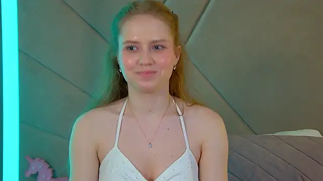 SelinSwarovski online show from 06-15-26, 03:25