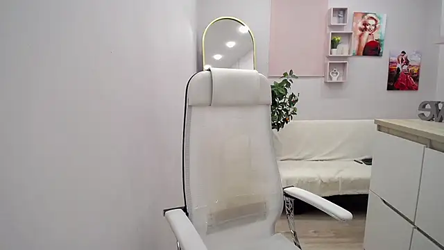 Snapshot of Milla_Cutie18 chatting on 02-11-26, 05:23 Milla Cutie18 online show from 02-11-26, 05:23